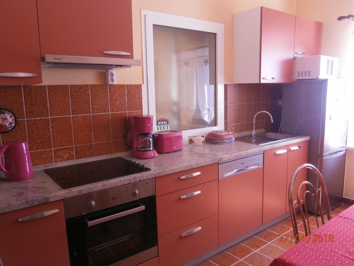 Family Apartment Tonko With King'S Bed Матулі Екстер'єр фото